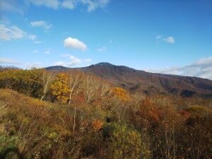 土湯峠付近より 吾妻山方面は晴れている