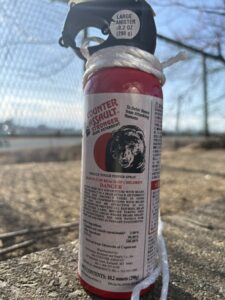 熊スプレー カウンターアソールト横から