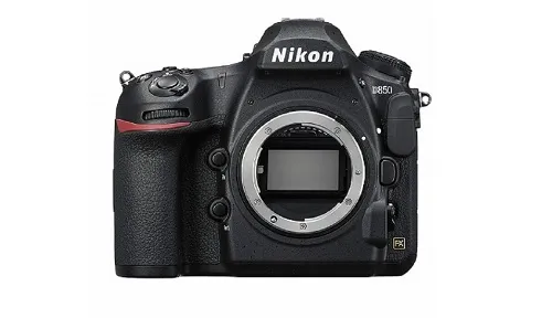 Nikonのカメラ　D850を正面から見たところ